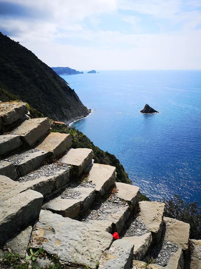 The One - Sun 'N Sea Rooms Λα Σπέτσια Εξωτερικό φωτογραφία